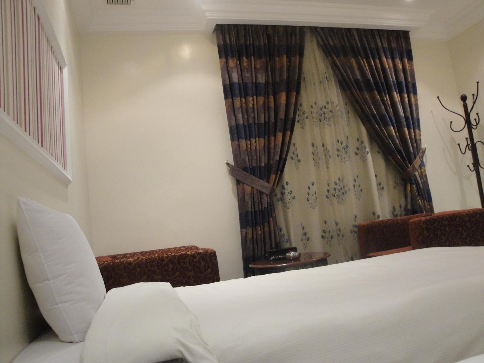 Marina Royal Hotel Suites Kuwait City Exterior foto